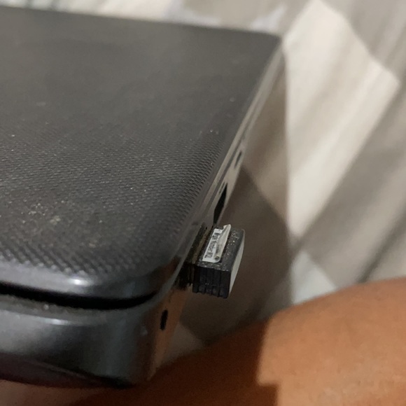 Laptop - Picture 3 of 3